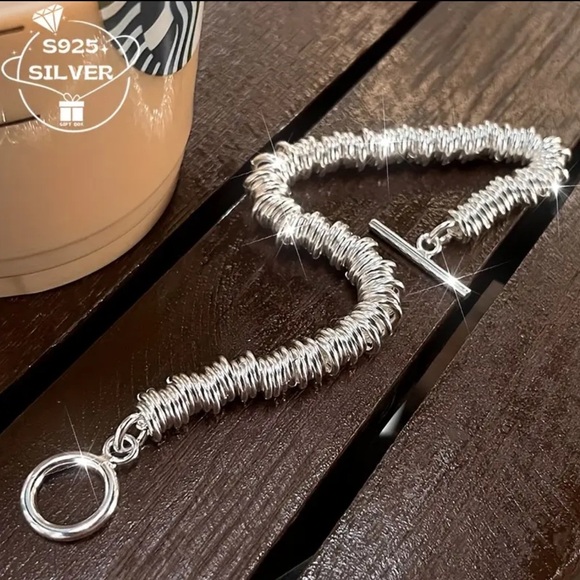 Women’s 925 Sterling Silver Toggle Clasp Circles Bracelet - NWT - Picture 2 of 6